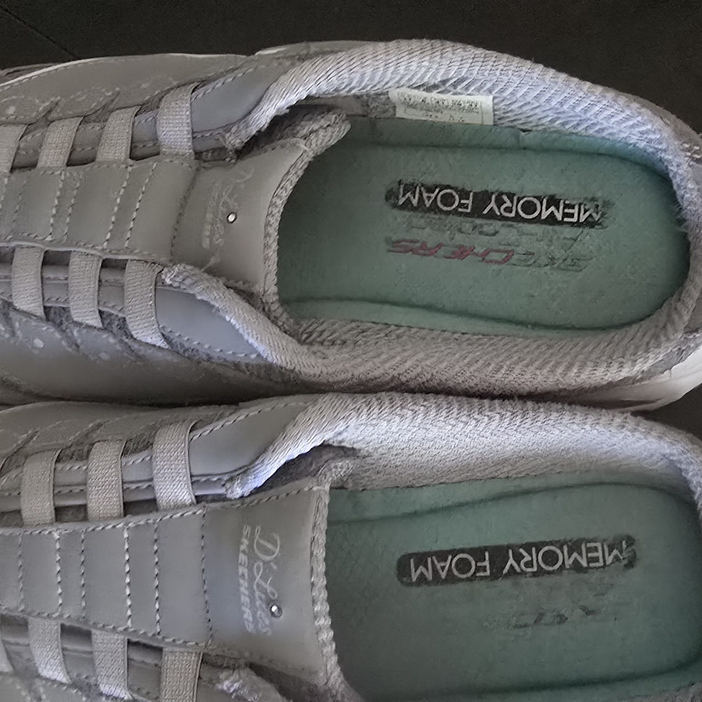 Gray Skechers Sneakers with Memory Foam